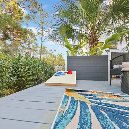Coastal Oasis - Sleeps 10, Pool-2